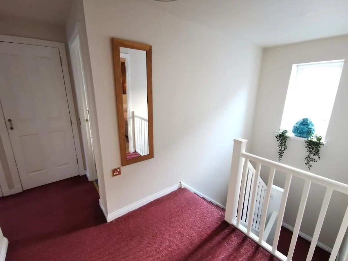 4-Bedroom Apartment Perfect For Families! Edinburgh